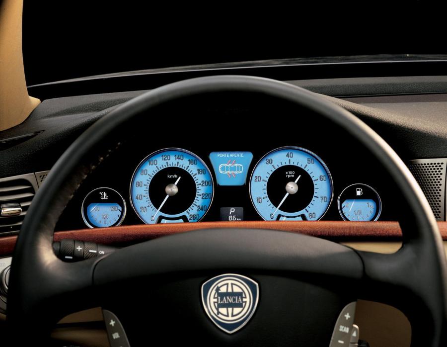  Lancia Thesis 2002 года  (фото 20 из 199)